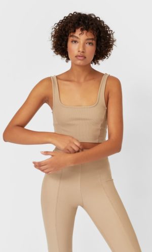 Junesixtyfive Fashion Blog Mode Tendance Automne Hiver 2020 Selection Stradivarius Crop Top Debardeur Beige